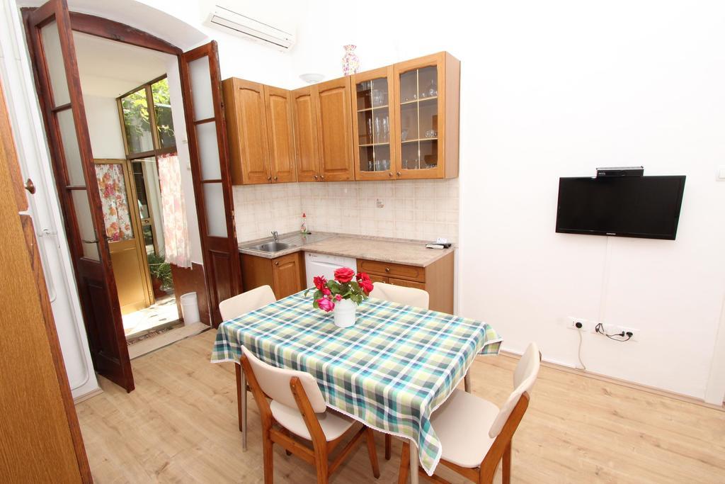 Apartment Riki Rovinj Exterior photo