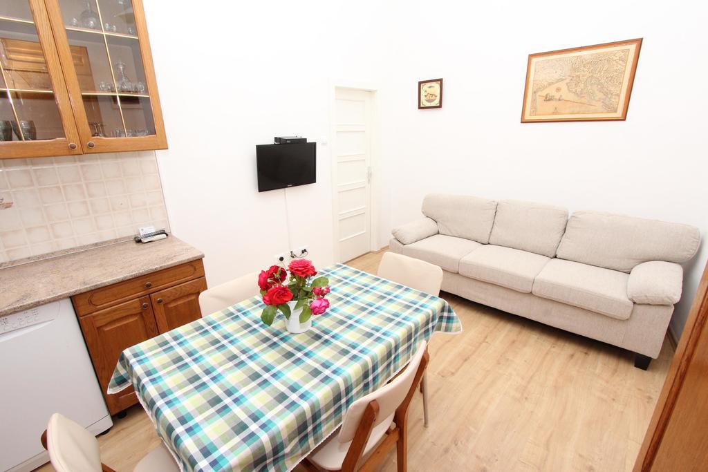 Apartment Riki Rovinj Exterior photo